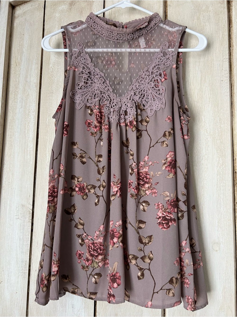 Xhilaration Mauve Floral Lace Yoke Sleeveless Camisole